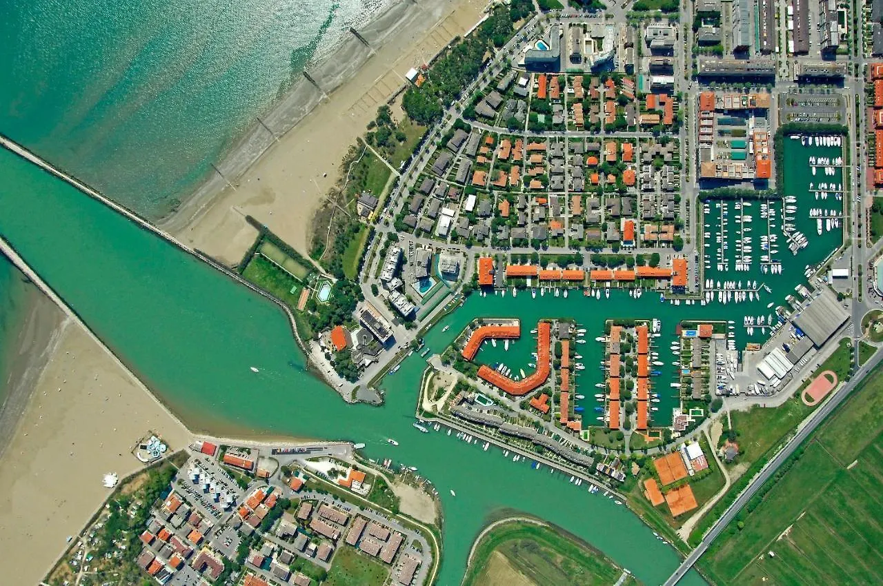 A Few Steps From The Beach With Shared Pool Porto Santa Margherita di Caorle Włochy